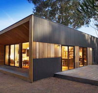 Armstrongs Close TO Beach - Redcliffe Tourism