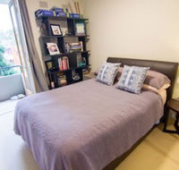 Cozy Apartment in Waverton - Redcliffe Tourism