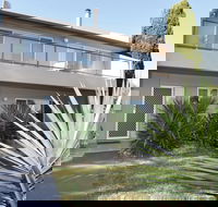THE Esplanade 4 Free Wifi  Foxtel - Redcliffe Tourism