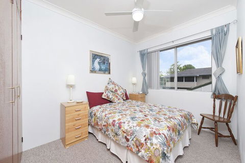 Andana Unit 1 / 12 Gretel Close - Redcliffe Tourism 2