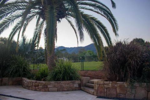 Colorado Beauty Nestled In The Heart Of Bonville - Redcliffe Tourism 4