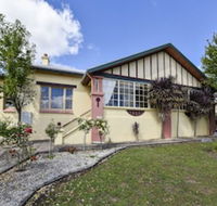 Wyatt Guest House - Redcliffe Tourism