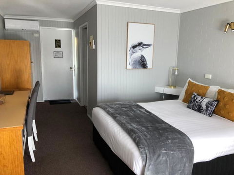 Country Roads Motor Inn - Redcliffe Tourism 2