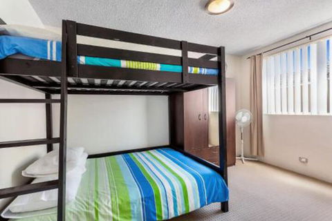 Sunset Court Unit 1 / 3 Resthaven Avenue - Redcliffe Tourism 3