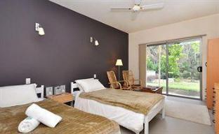 Aquador Retreat - Redcliffe Tourism 0