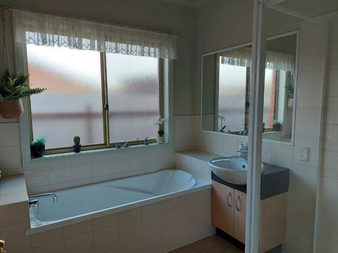 Annesley Central - Redcliffe Tourism 7