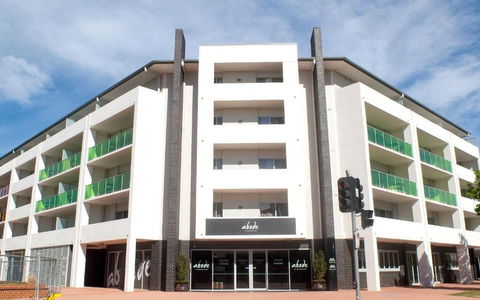 Abode Tuggeranong - Redcliffe Tourism 0