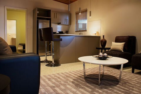 Mia Mia Executive Apartments - Redcliffe Tourism 7