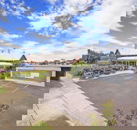 Hamilton Lakeside Motel - Redcliffe Tourism