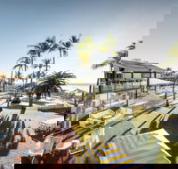Mangrove Hotel - Redcliffe Tourism