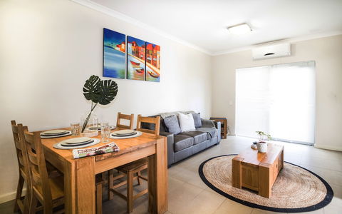 Airport Apartments By Vetroblu - Redcliffe Tourism 4