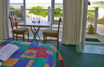A Great Ocean View Motel - Redcliffe Tourism 3