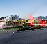 Nightcap at Excelsior Hotel - Redcliffe Tourism