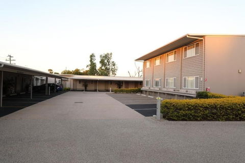 Route 66 Motor Inn - Redcliffe Tourism 1