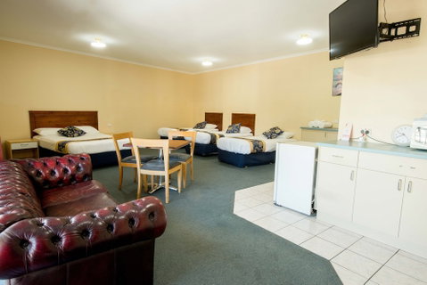 Jacksons Motor Inn - Redcliffe Tourism 5