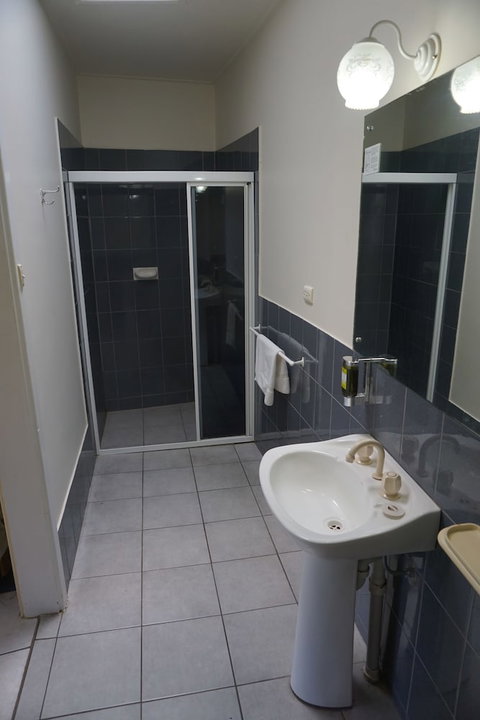 Jacksons Motor Inn - Redcliffe Tourism 4