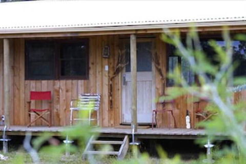 Lovedale Cottages - Redcliffe Tourism 6