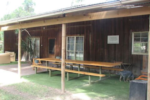 Lovedale Cottages - Redcliffe Tourism 0