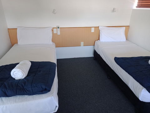 Annerley Motor Inn - Redcliffe Tourism 3