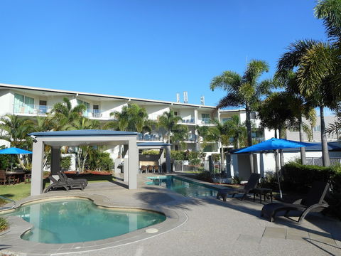 Caloundra Central Apartment Hotel - Redcliffe Tourism 2