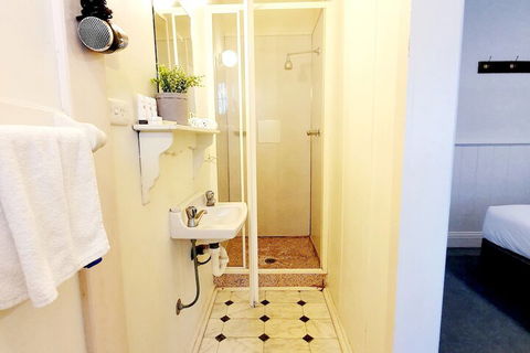 Point Lonsdale Guest House - Redcliffe Tourism 6