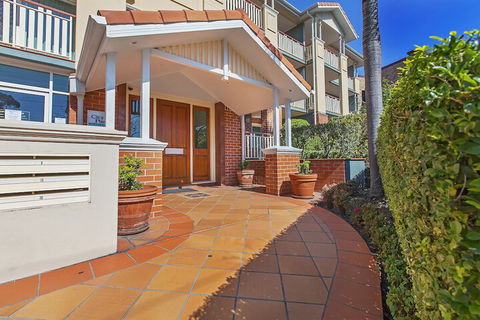 City Park Apartments - Redcliffe Tourism 2
