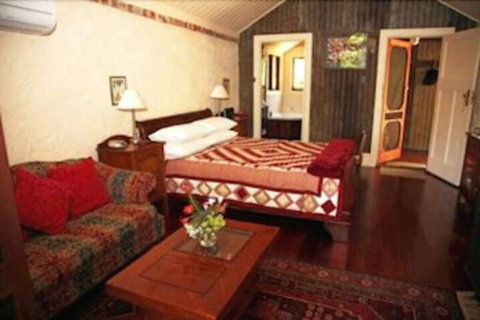 Fawkes House Country Spa Retreat - Redcliffe Tourism 6