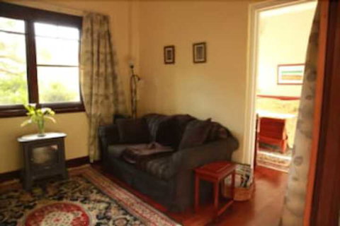 Fawkes House Country Spa Retreat - Redcliffe Tourism 3