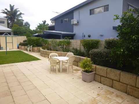 Santa Maria Executive B & B Fremantle - Redcliffe Tourism 4