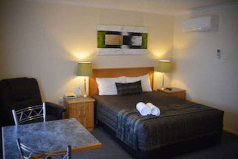 Arkana Motor Inn & Terrace Apartments - Redcliffe Tourism 0