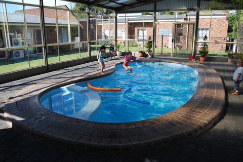 Arkana Motor Inn & Terrace Apartments - Redcliffe Tourism 6