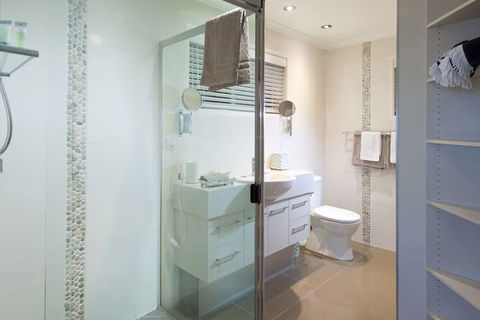 Arabella Guesthouse - Redcliffe Tourism 7