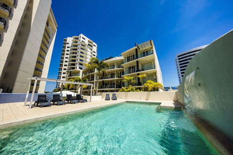 Jack & Newell Holiday Apartments - Redcliffe Tourism 3