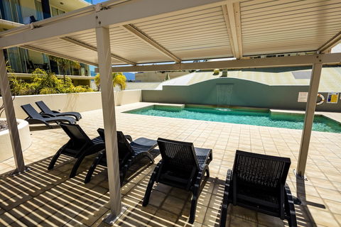 Jack & Newell Holiday Apartments - Redcliffe Tourism 6