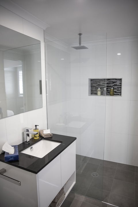 Amooran Oceanside - Redcliffe Tourism 2