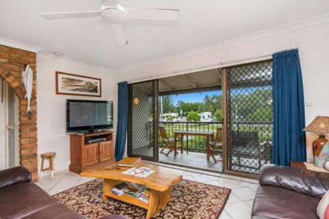 Atlantis - Redcliffe Tourism 0