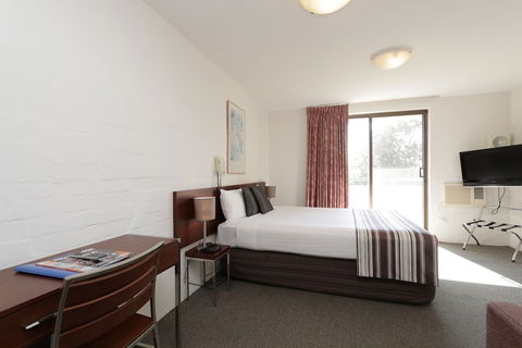 Atrium Resort Hotel - Redcliffe Tourism 3