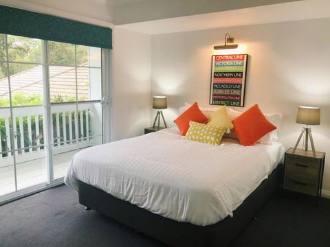 Bowral Escape - Redcliffe Tourism 4