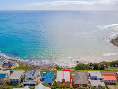 Avalon 4 Right Across The Road From Convent Beach Uninterrupted Views - Redcliffe Tourism 1