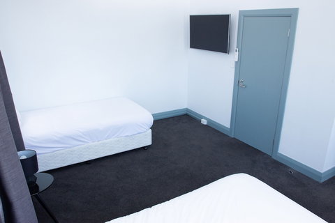 Oasis On Beamish Hotel - Redcliffe Tourism 6