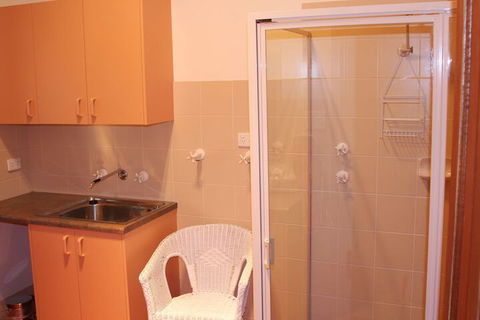 Archery Road Estate - Redcliffe Tourism 7