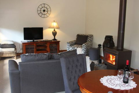 Archery Road Estate - Redcliffe Tourism 5