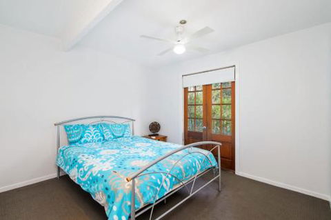 Bonny Beach House Holiday Accommodation With Pool - Redcliffe Tourism 5