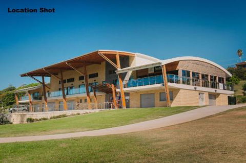 Bonny Beach House Holiday Accommodation With Pool - Redcliffe Tourism 2