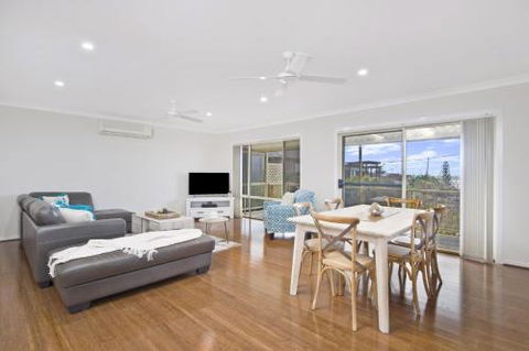 SEAVIEW DREAM Bonny Hills - Redcliffe Tourism 6