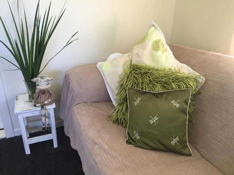 A Peaceful Cabin In The Country - Redcliffe Tourism 5