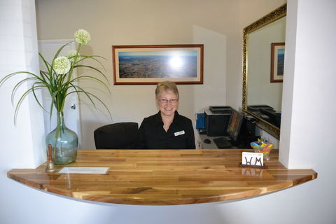 Wingham Motel - Redcliffe Tourism 4