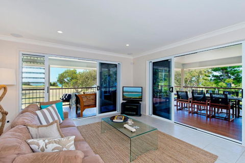 Allure By The Sea - Redcliffe Tourism 4