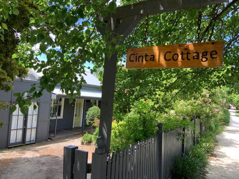 Cinta Cottage - Redcliffe Tourism 4
