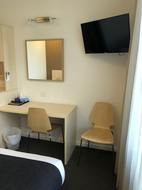 Adelaide Airport Motel - Redcliffe Tourism 6